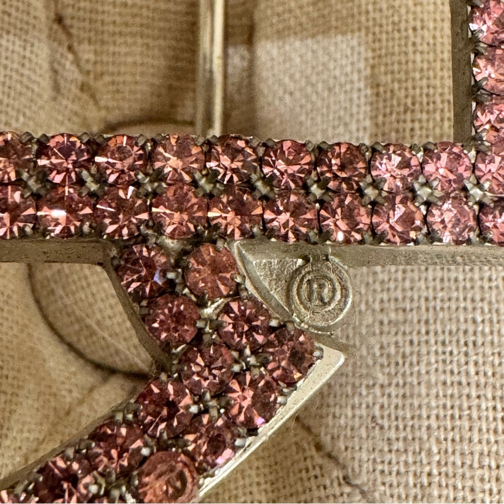 Harley Davidson Pink Crystal belt buckle - Picture 3 of 7